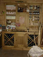 Confitures: rhubarbe, framboises...Gelée: coing, pomme... à Bellevaux